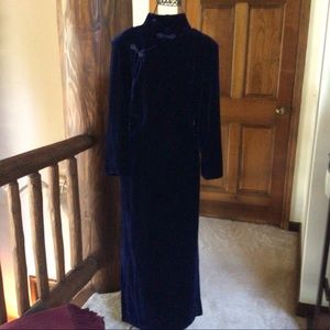 Vintage Deep Blue Velvet Dress